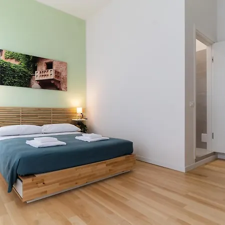 게스트하우스 Residenza Leoncino 4*