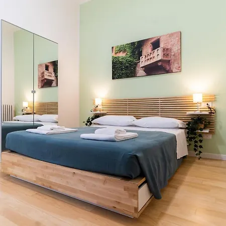 Residenza Leoncino 게스트하우스 4*