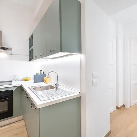 게스트하우스 Residenza Leoncino 4*