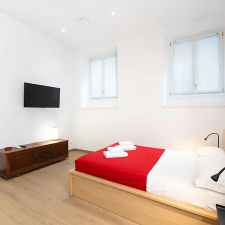 Residenza Leoncino 4*