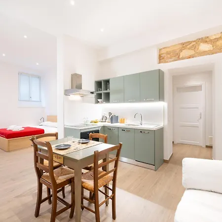 Gasthuis Residenza Leoncino 3*