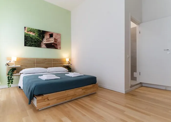 게스트하우스 Residenza Leoncino 4*