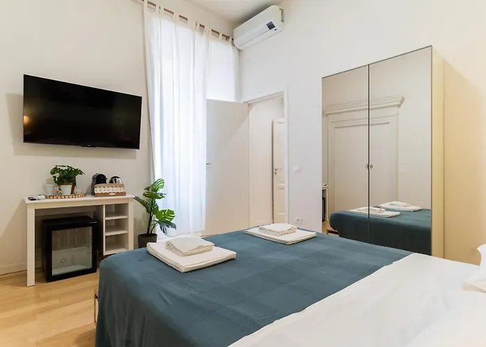 게스트하우스 Residenza Leoncino 4*