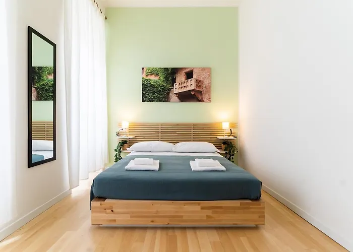 게스트하우스 Residenza Leoncino 4*
