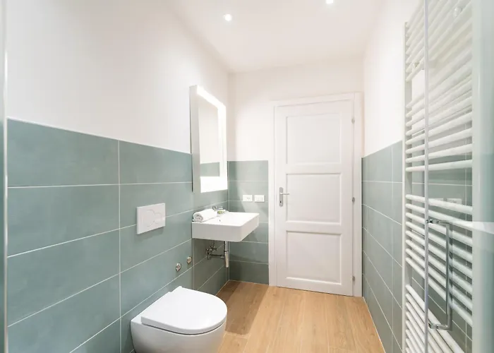 Residenza Leoncino 게스트하우스 4*
