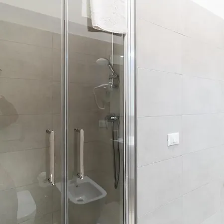Residenza Leoncino Guest house *
