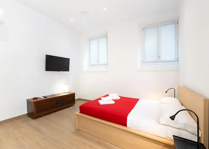 Residenza Leoncino 4*