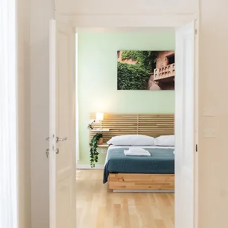 בית הארחה Residenza Leoncino 3*